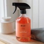 Nettoyant acier inoxydable pour la cuisine et la salle de bain, vaporisateur, fabriqué au Québec, biodégradable, protège les surfaces, véganee, Pure